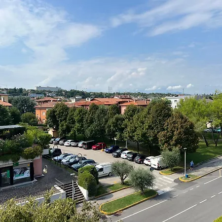 Dimora Del Garda Desenzano *