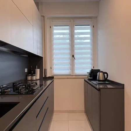 Dimora Del Garda Desenzano Apartamento